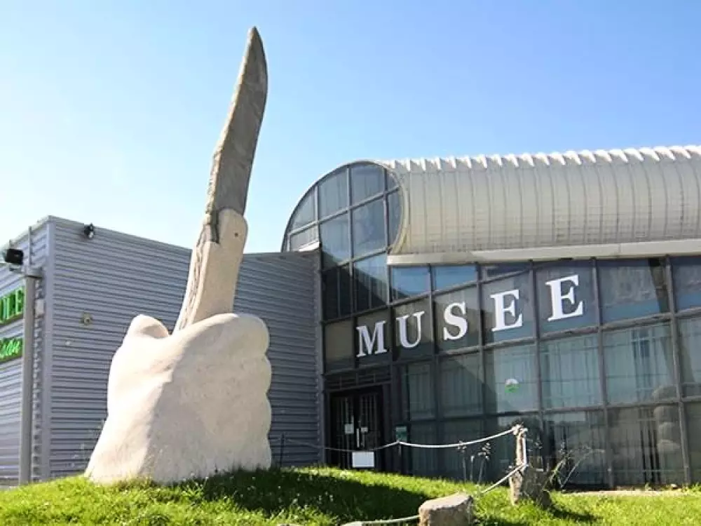 Camping de la Cascade 4 Sterne★★★★