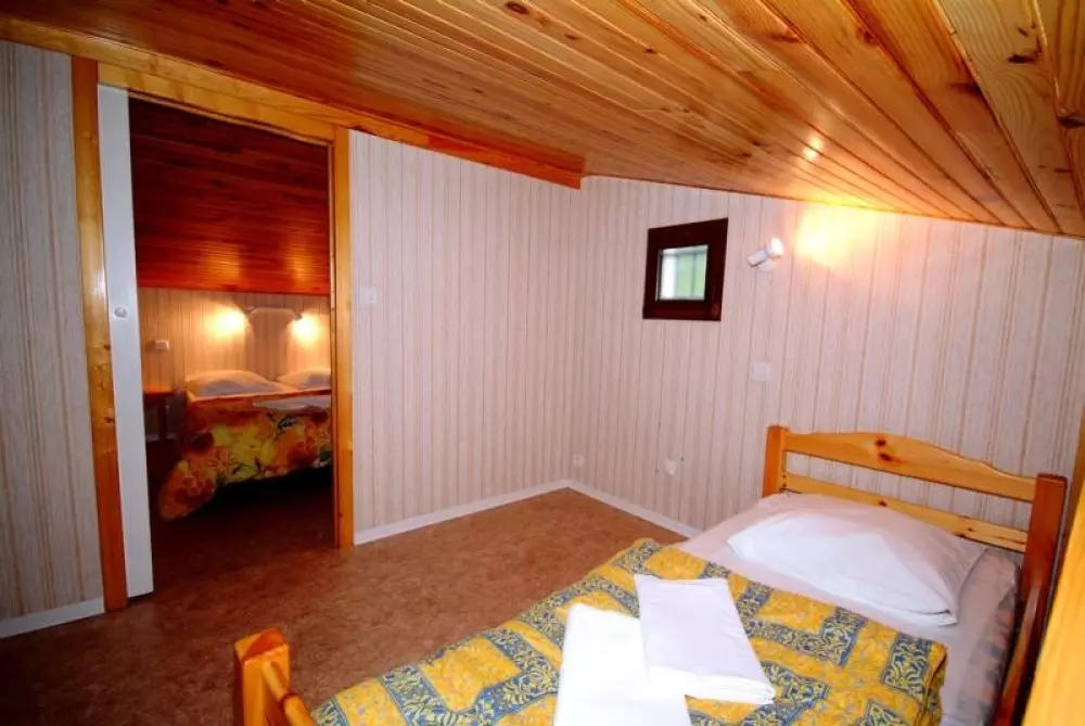 Camping de la Cascade 4 Sterne★★★★