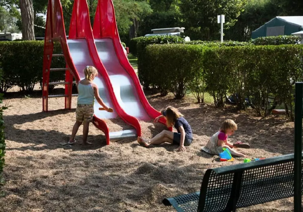 Camping Les Portes de Sancerre3 Sterren★★★