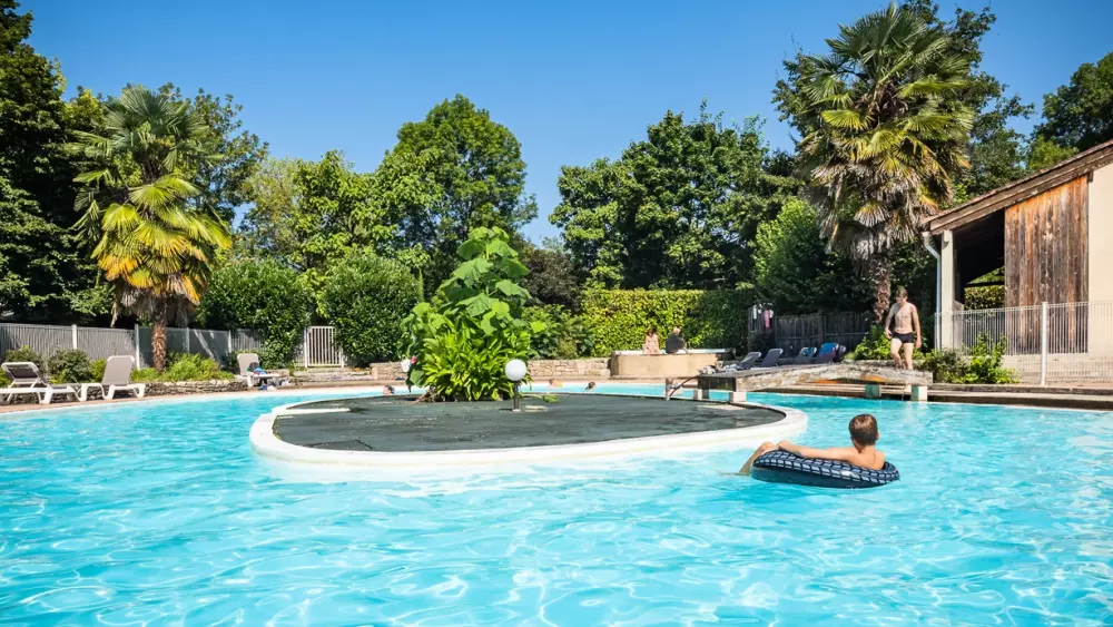 Camping Le Village du Port 41 Sterren★