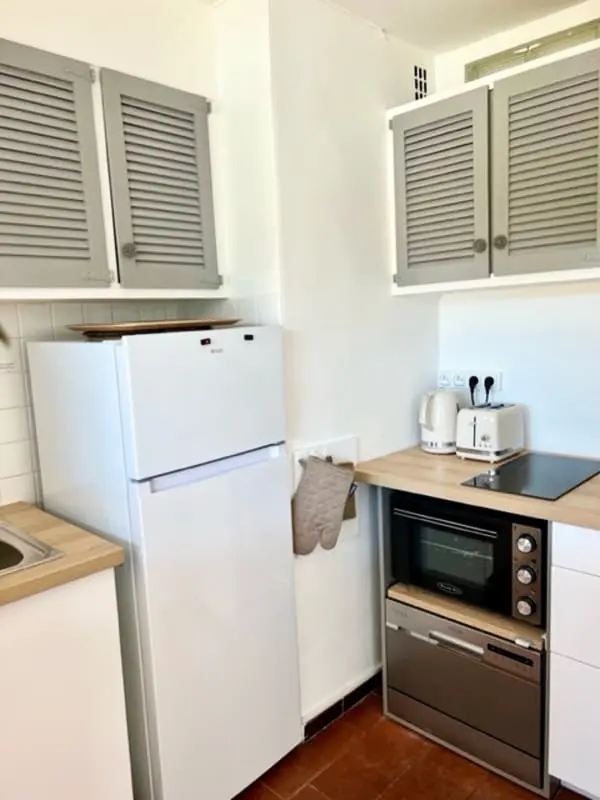 35m2 met zwembad voor koppel in Saint Tropez