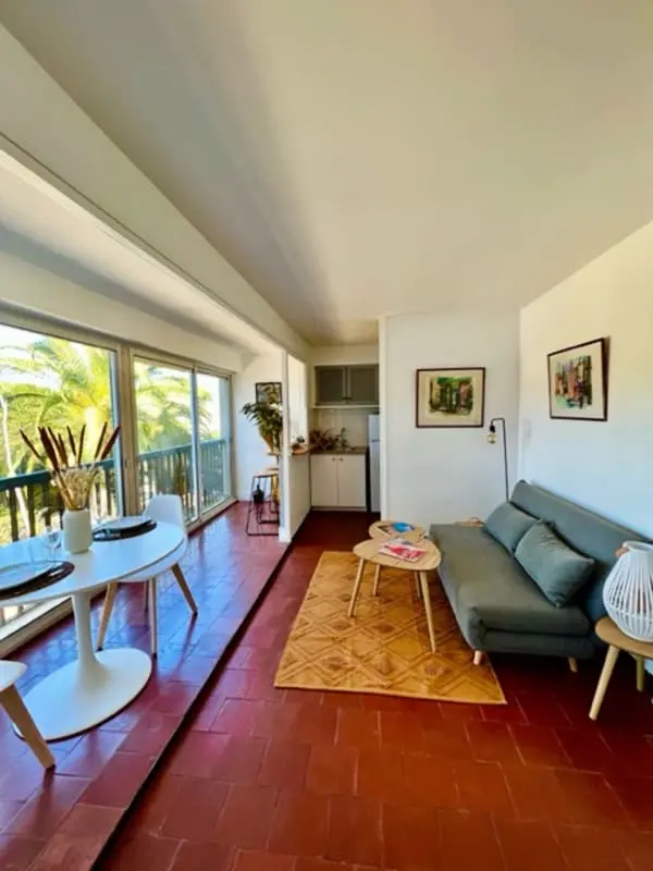 35m2 met zwembad voor koppel in Saint Tropez