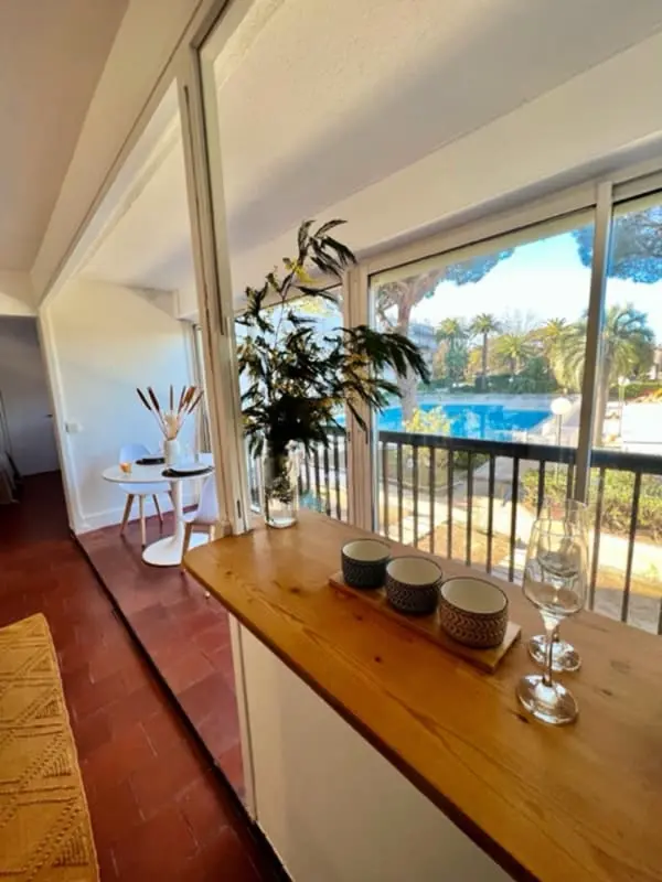 35m2 met zwembad voor koppel in Saint Tropez