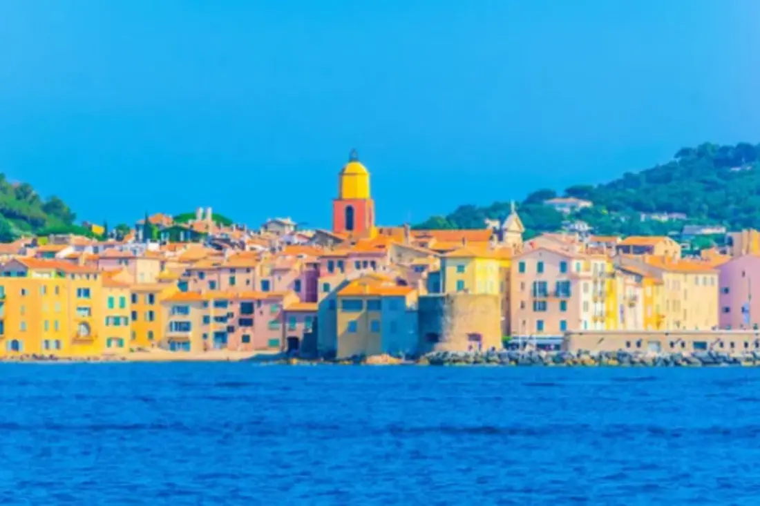 Centre St-tropez 92 M2 Privé parking