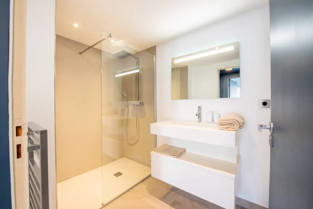 Centre St-tropez 92 M2 Privé parking