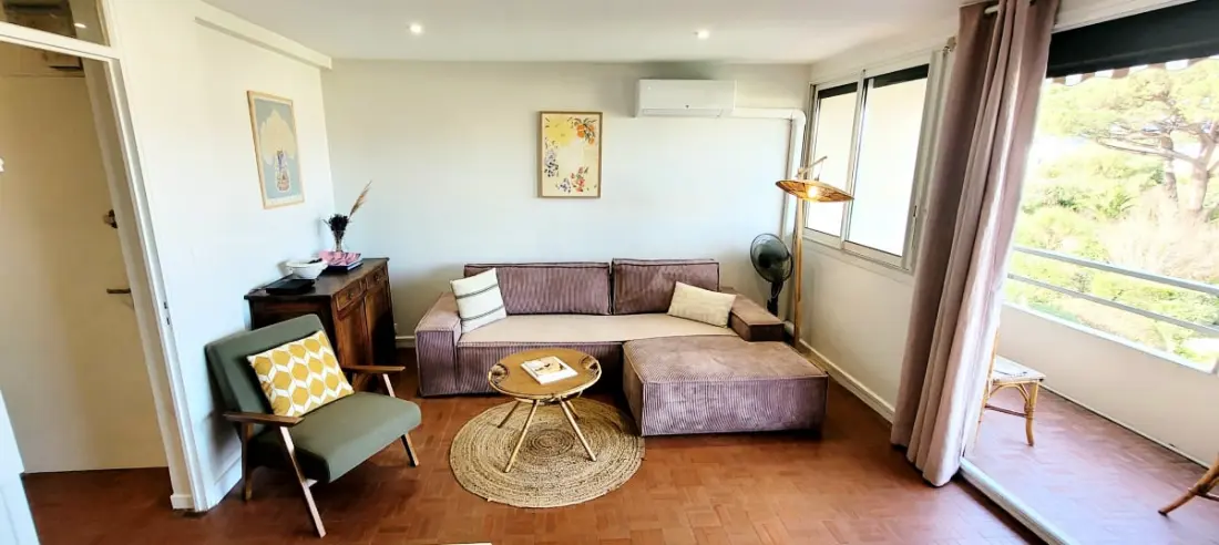 Zie de Golf van Saint-Tropez vanuit uw woonkamer.