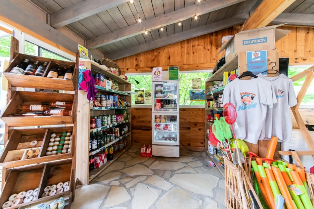 Camping maeva Escapades Coeur d'Ardèche 4 Csillagok★★★★