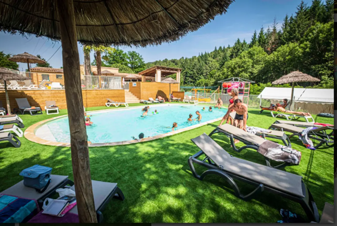 Camping maeva Escapades Coeur d'Ardèche 4 Csillagok★★★★