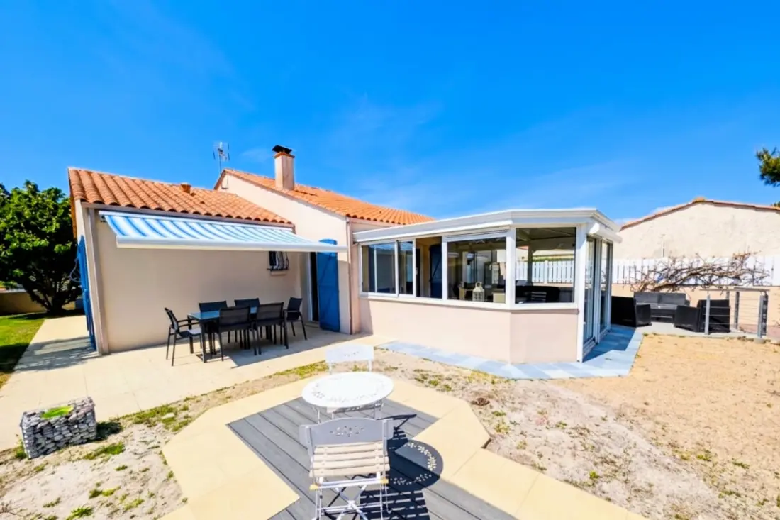 Havre De Paix Kerttel dalszöveg: Veranda - 5 Min Beach