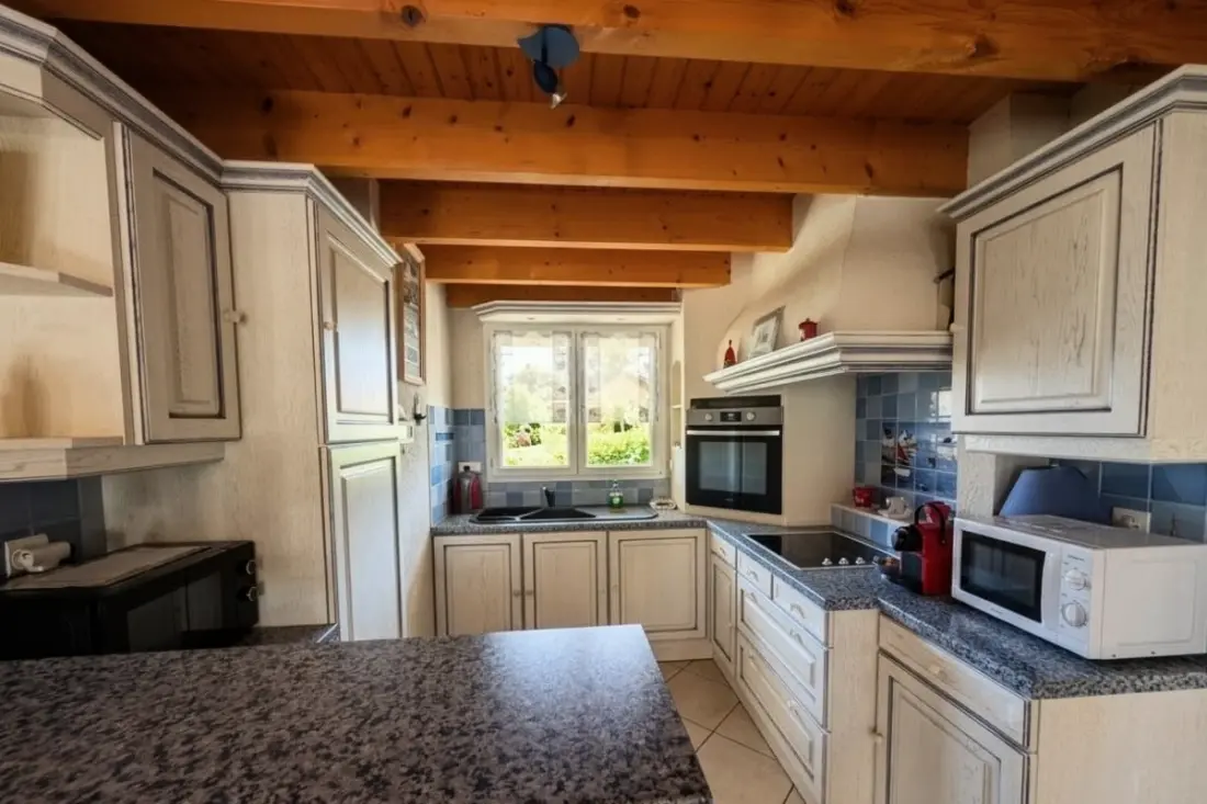 Havre De Paix Kerttel dalszöveg: Veranda - 5 Min Beach