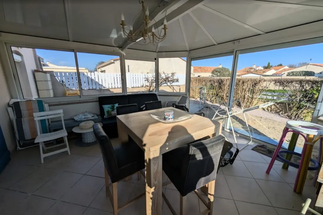 Havre De Paix Kerttel dalszöveg: Veranda - 5 Min Beach