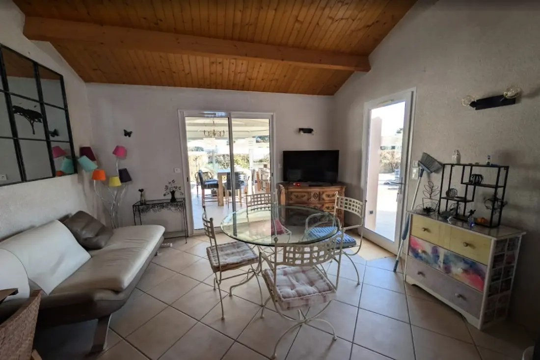 Havre De Paix Kerttel dalszöveg: Veranda - 5 Min Beach