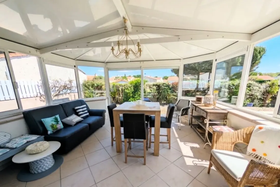 Havre De Paix Kerttel dalszöveg: Veranda - 5 Min Beach