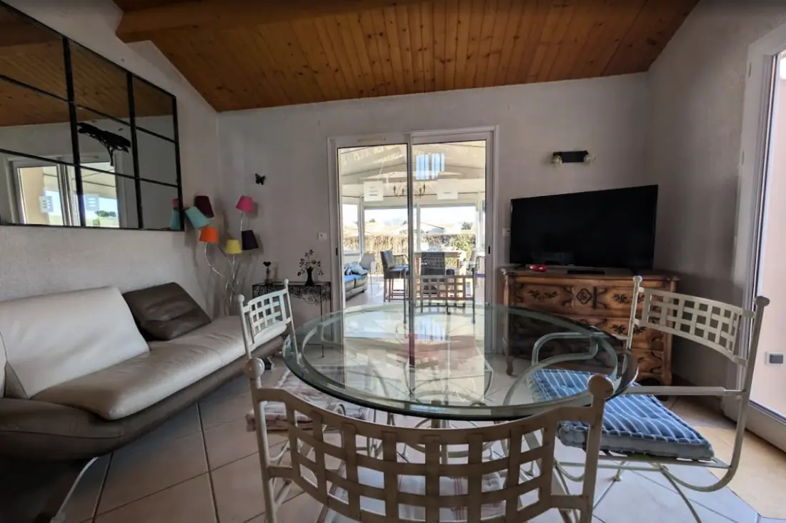 Havre De Paix Kerttel dalszöveg: Veranda - 5 Min Beach