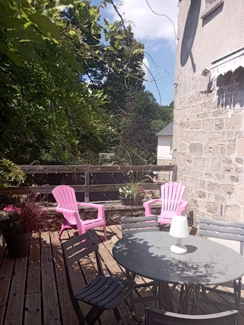 Gîte de France in Saint-Yrieix-le-Déjalat 3 oren