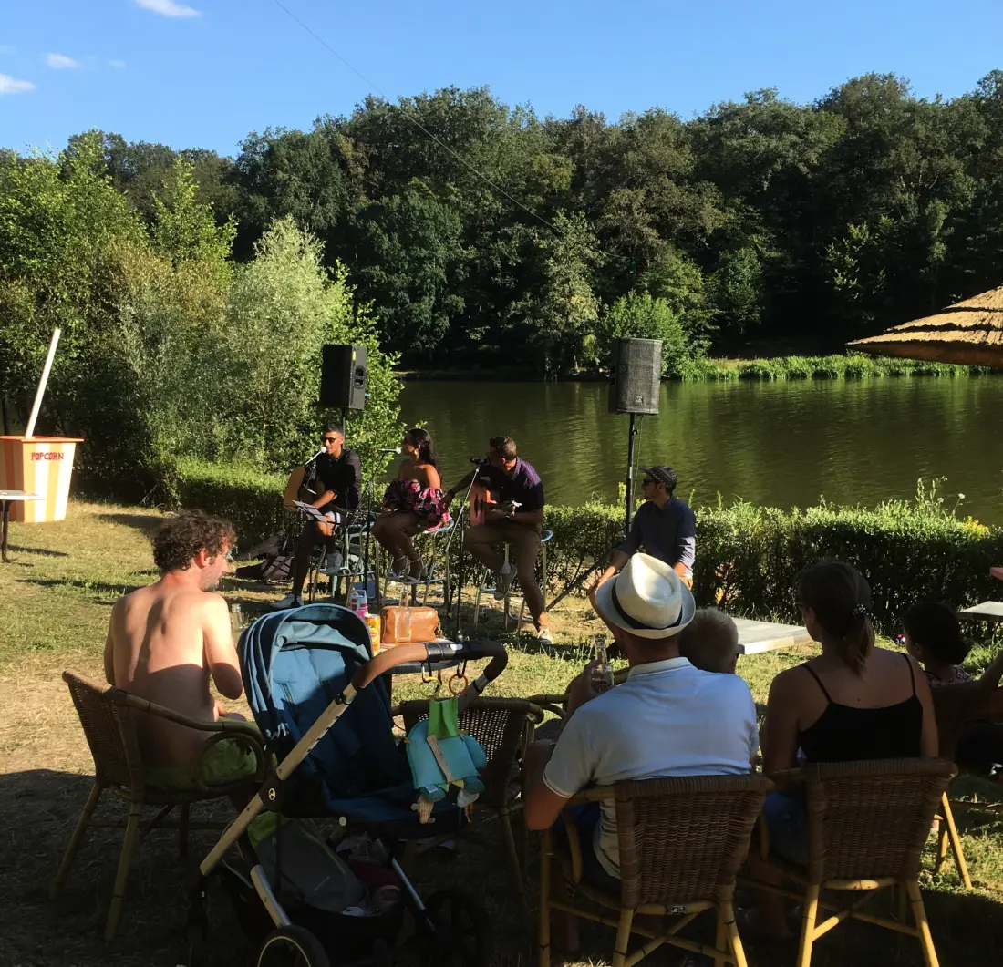 Castel Camping Parc de Fierbois 3 Csillagok★★★