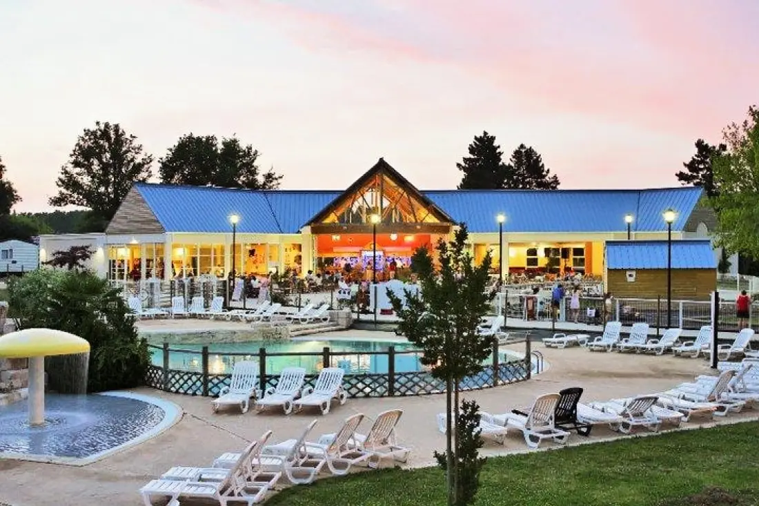 Castel Camping Parc de Fierbois 3 Csillagok★★★