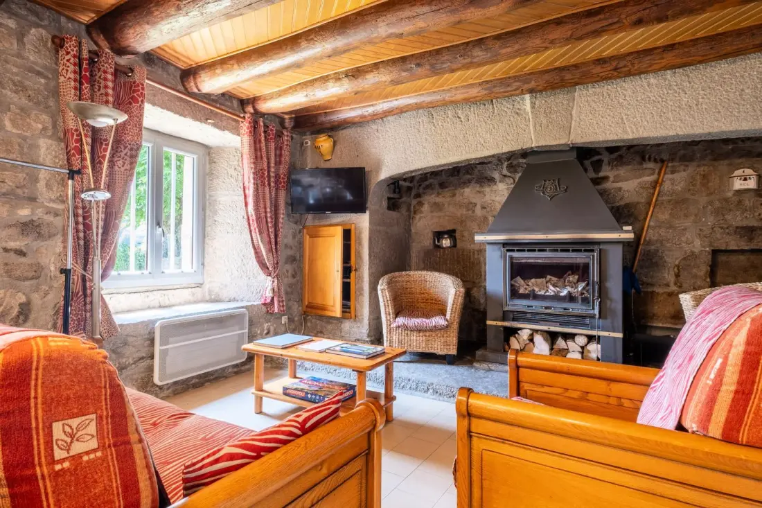 Gîte de France Die Blüten der aubrac 6/8 pers 3 Ohren