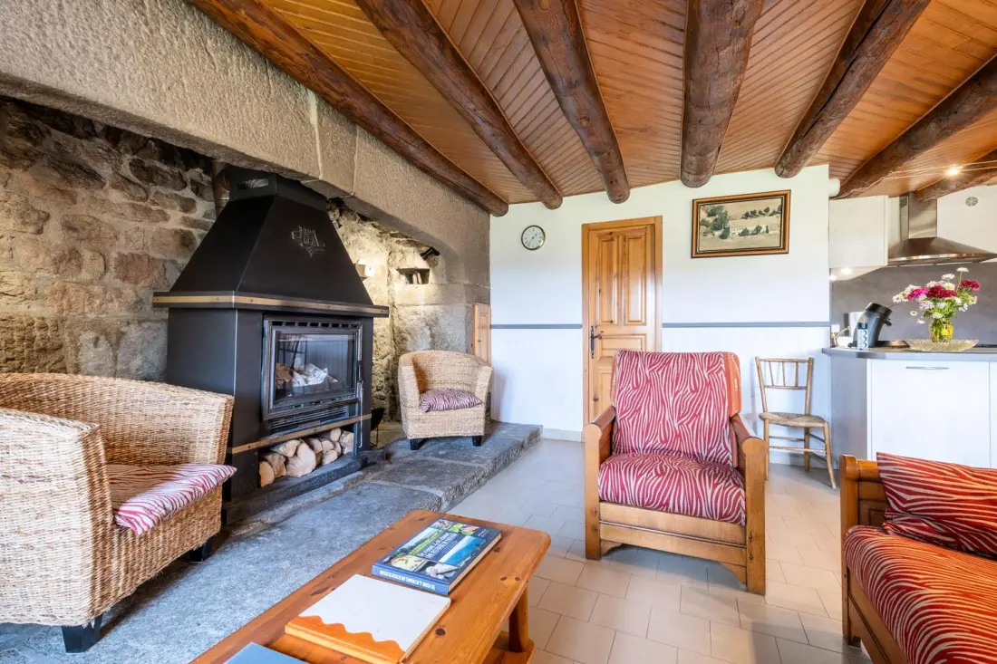 Gîte de France Die Blüten der aubrac 6/8 pers 3 Ohren