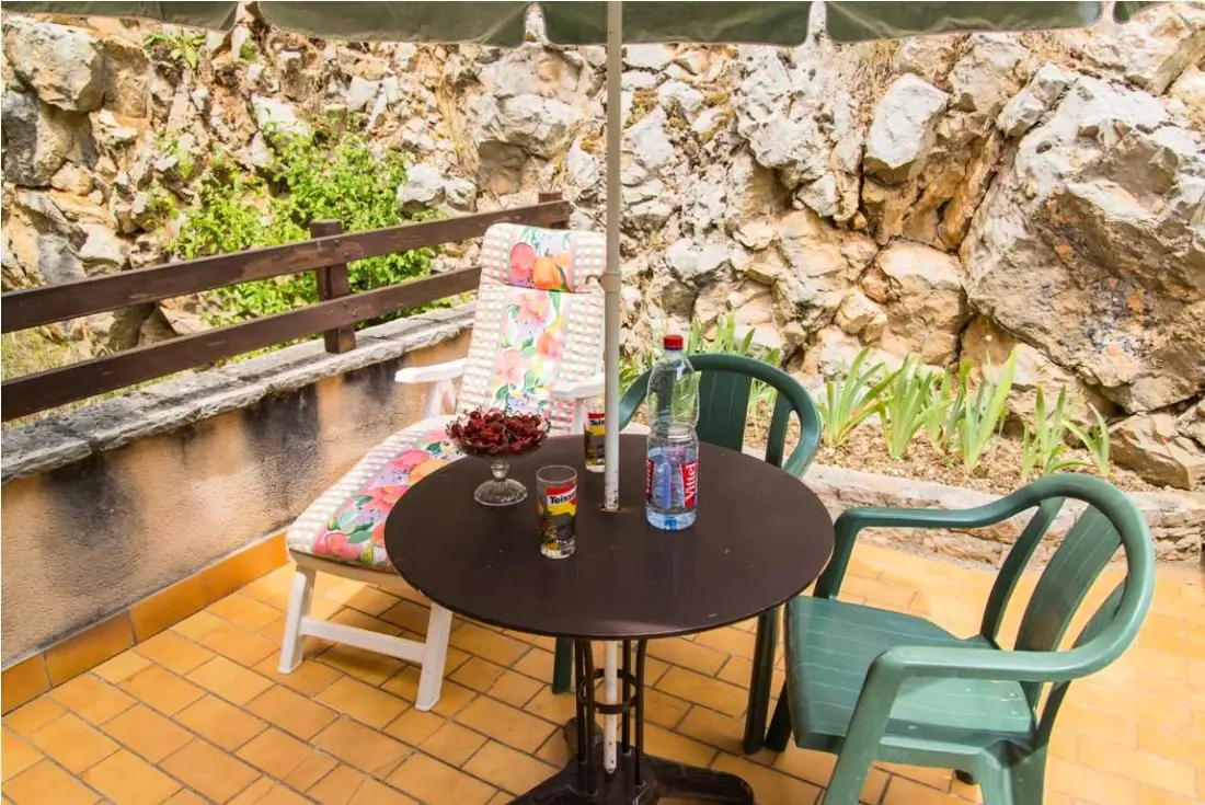 Cottage Rental chanteperdrix 2 ember