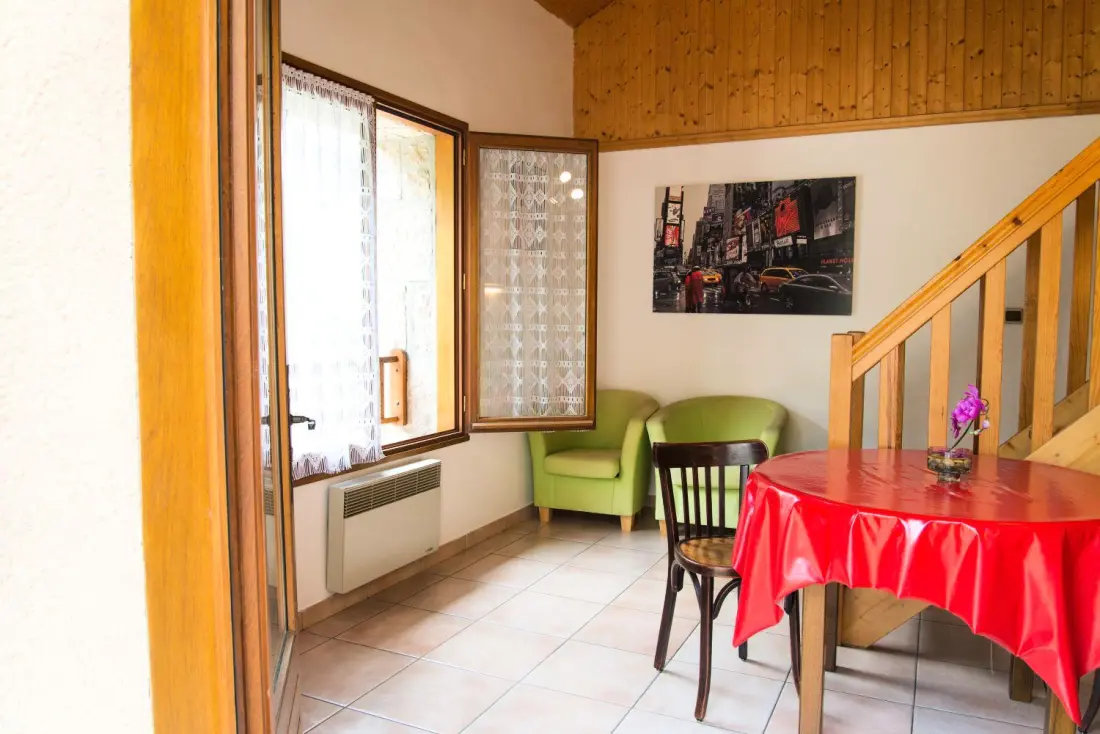 Cottage Rental chanteperdrix 2 ember