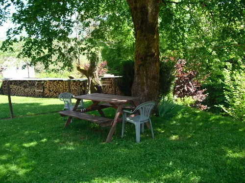Gîte de France in Sainte Fortunade 2 oren