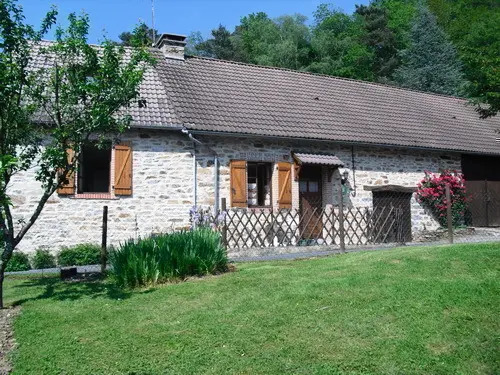 Gîte de France in Sainte Fortunade 2 oren