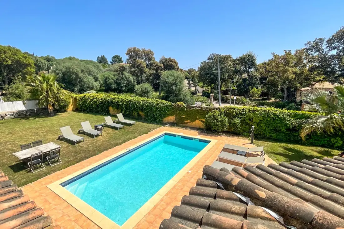 Rezidencia Villa Amaredda Di Arasu