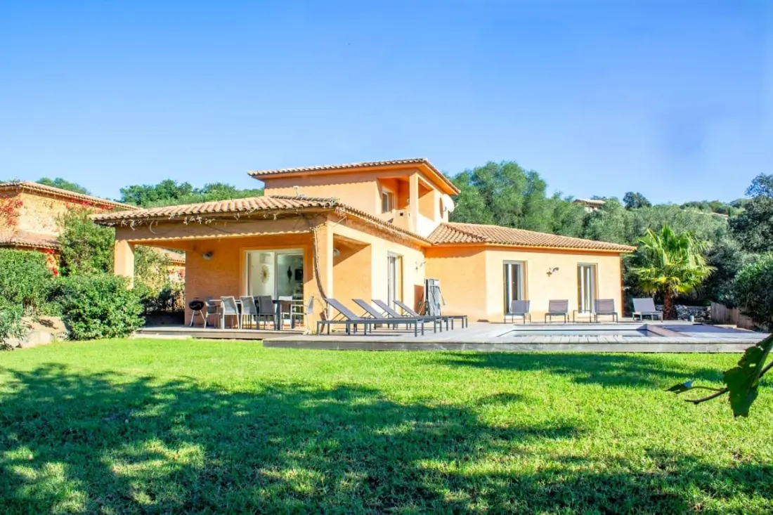 Residence Villa Belladona Di Arasu