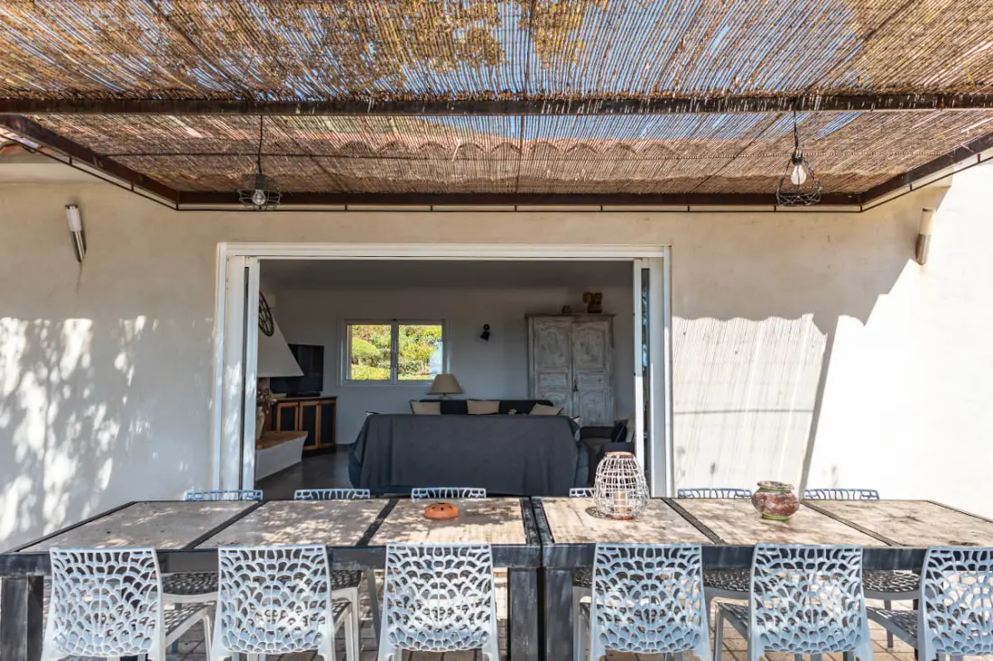 Rezidencia Villa dalszöveg: Dolce Di Cirendinu