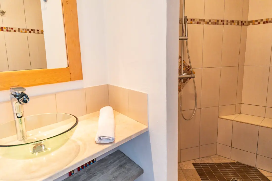 Rezidencia Villa dalszöveg: Dolce Di Cirendinu