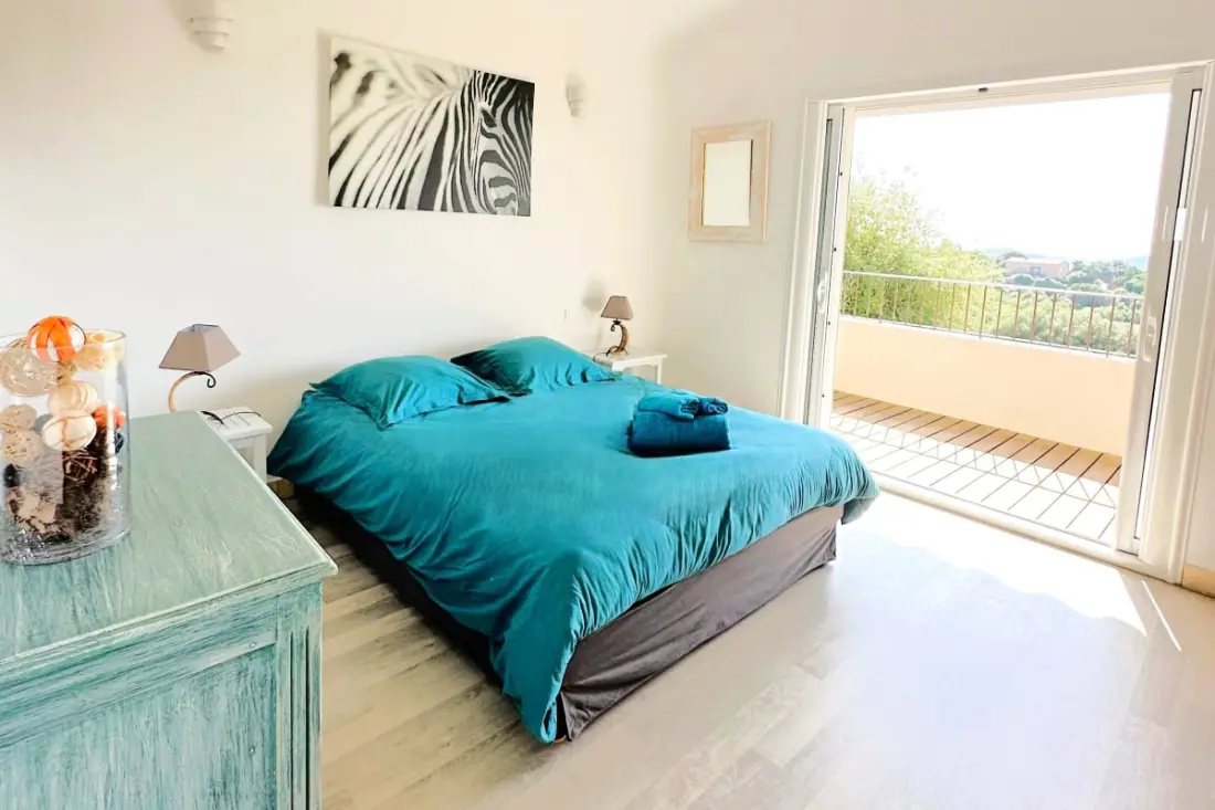 Rezidencia Villa dalszöveg: Dolce Di Cirendinu