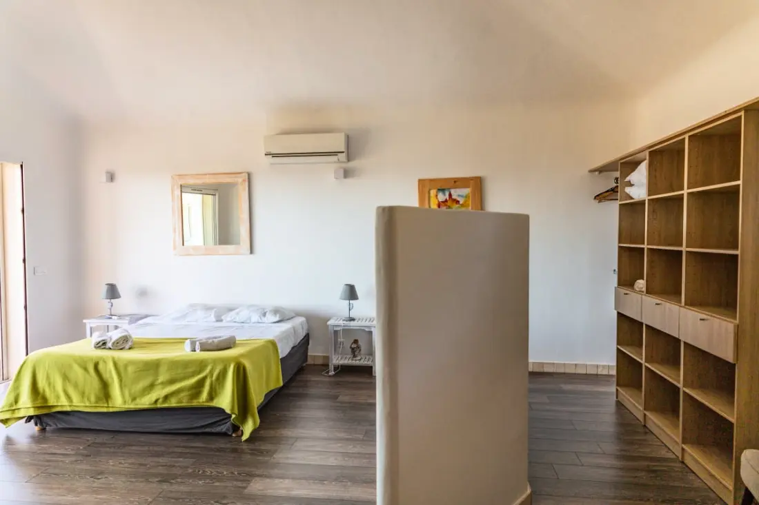 Rezidencia Villa dalszöveg: Dolce Di Cirendinu