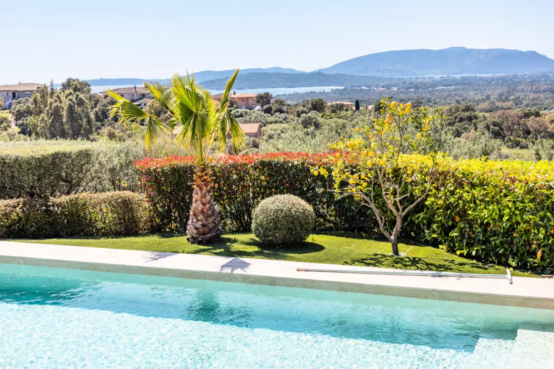 Rezidencia Villa dalszöveg: Dolce Di Cirendinu