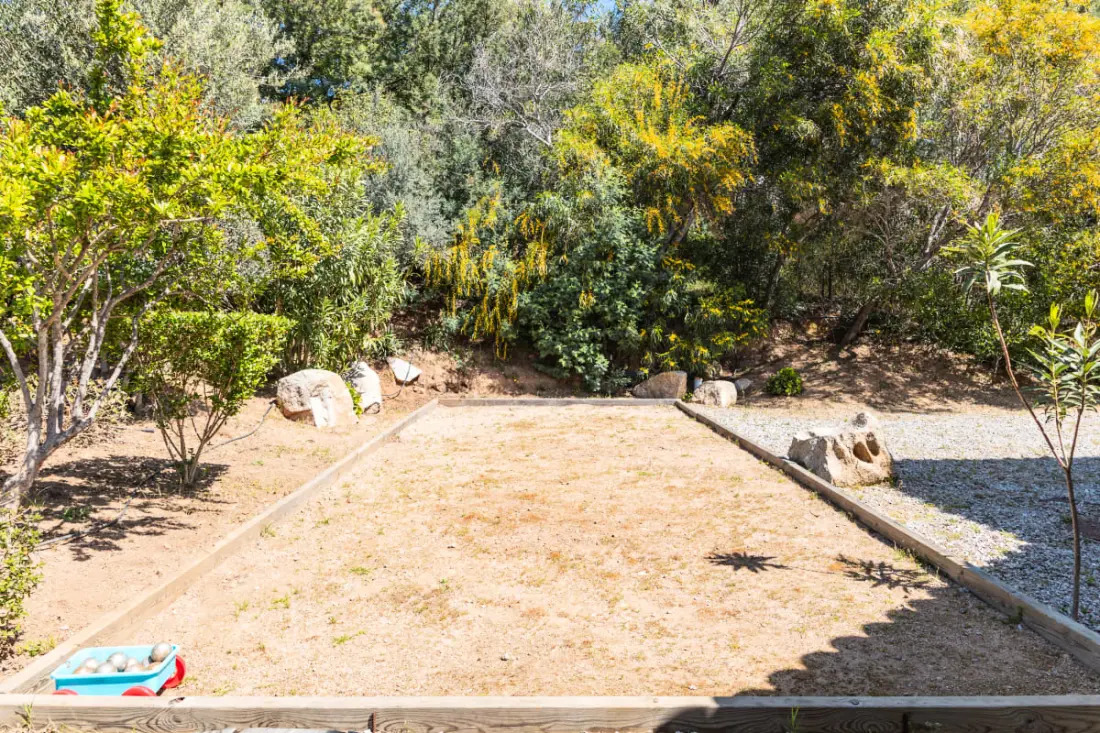 Rezidencia Villa dalszöveg: Dolce Di Cirendinu