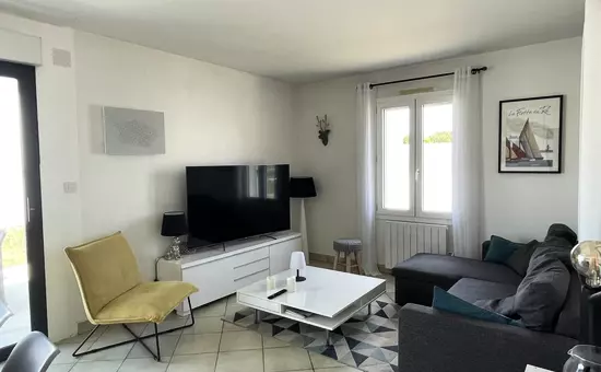 Maison Avec Jardin Et Piscine à Sainte Marie De Ré