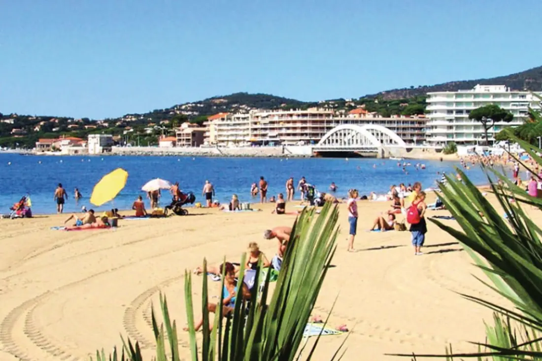 T2 Quiet a Terrace-val - közeli központ és strand