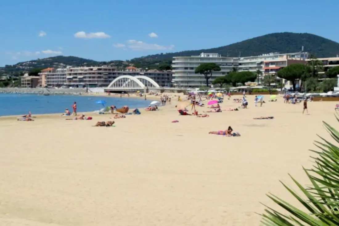 T2 Quiet a Terrace-val - közeli központ és strand