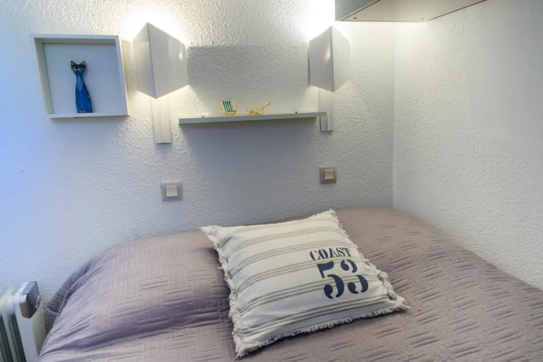 Bright Sea View Apartman úszómedencével