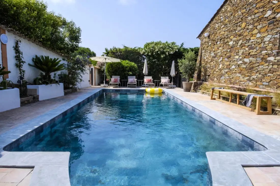 Gyönyörű Luxury Villa kerttel és magán medencével