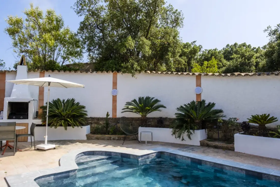 Gyönyörű Luxury Villa kerttel és magán medencével