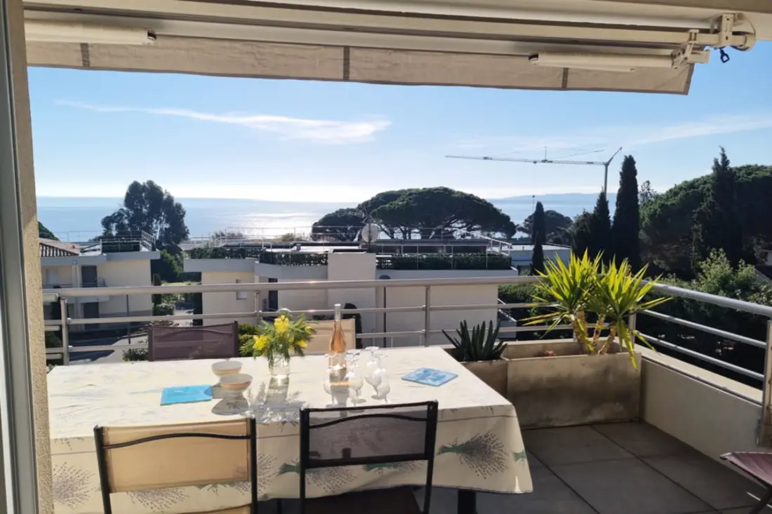 Sea View • Hozzáférés a strandhoz • úszómedence