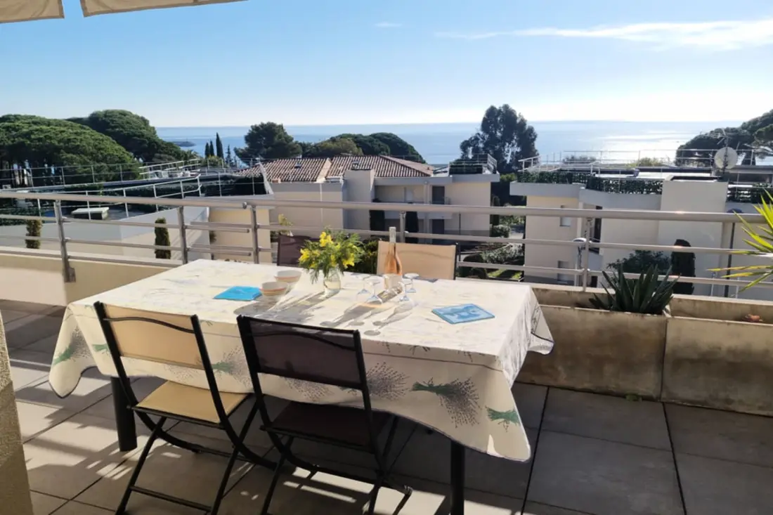 Sea View • Hozzáférés a strandhoz • úszómedence