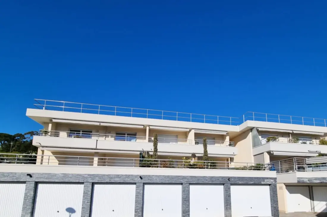 Sea View • Hozzáférés a strandhoz • úszómedence