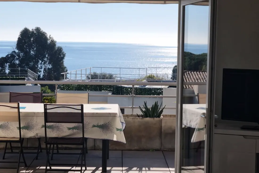 Sea View • Hozzáférés a strandhoz • úszómedence