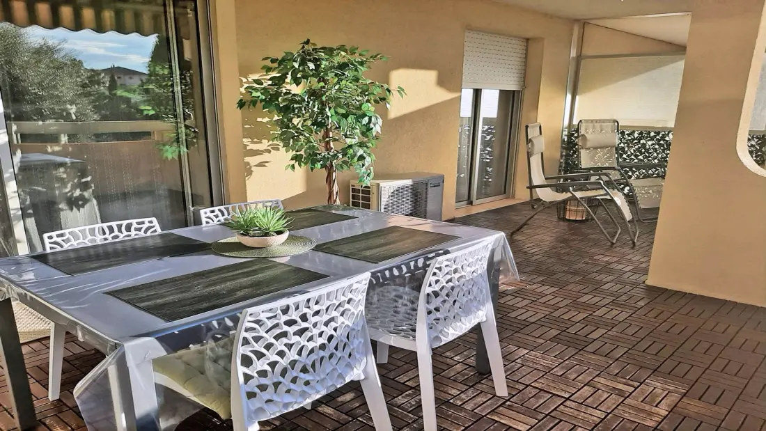 Residence Patio Fleuri