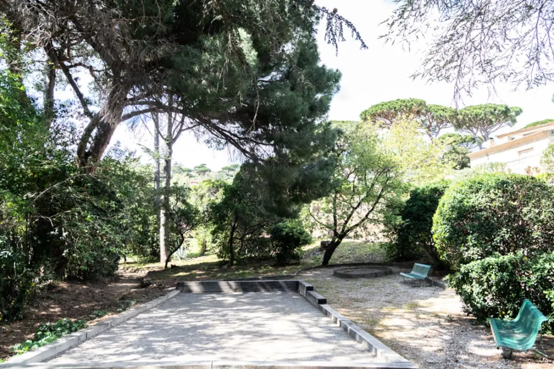 T2 Medence és Petanque