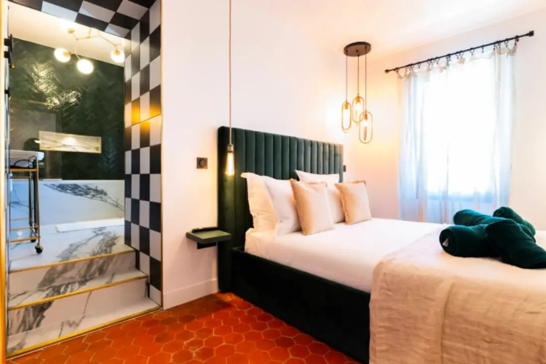 Villa, úszómedence és nagy kert a Ste-maxime-ben