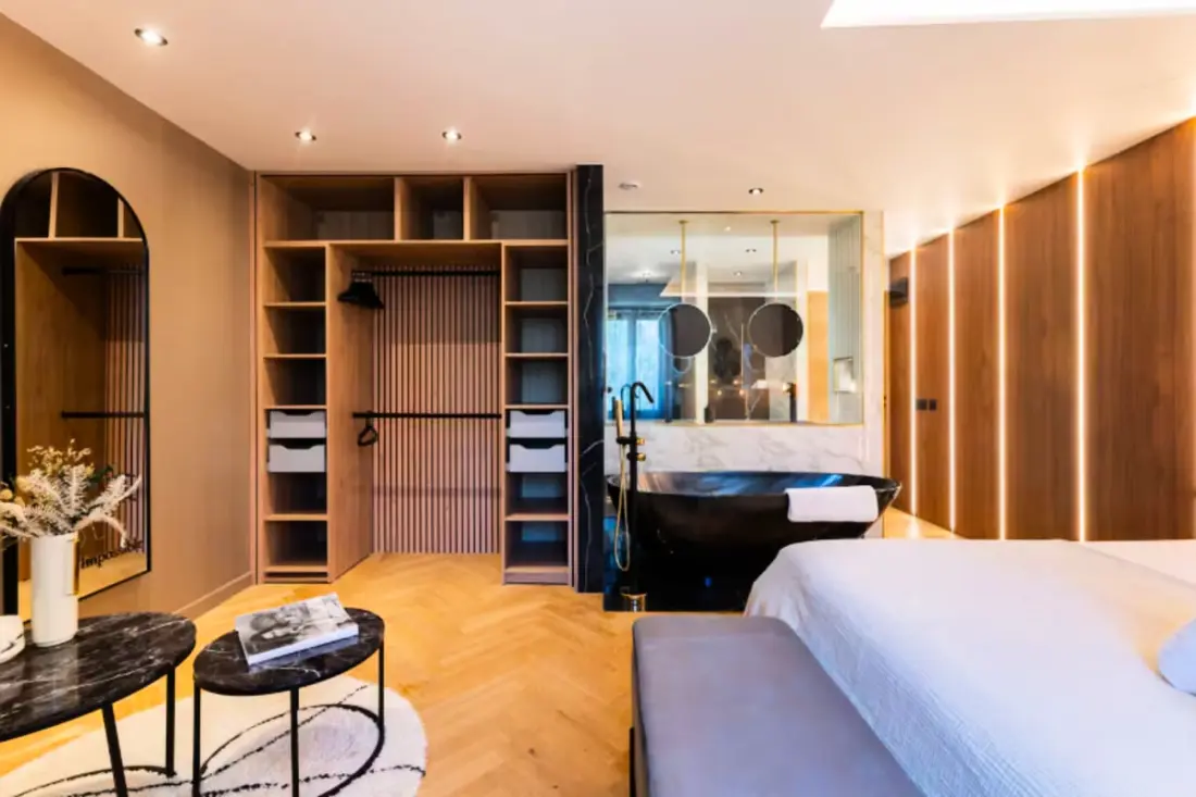 Villa, úszómedence és nagy kert a Ste-maxime-ben