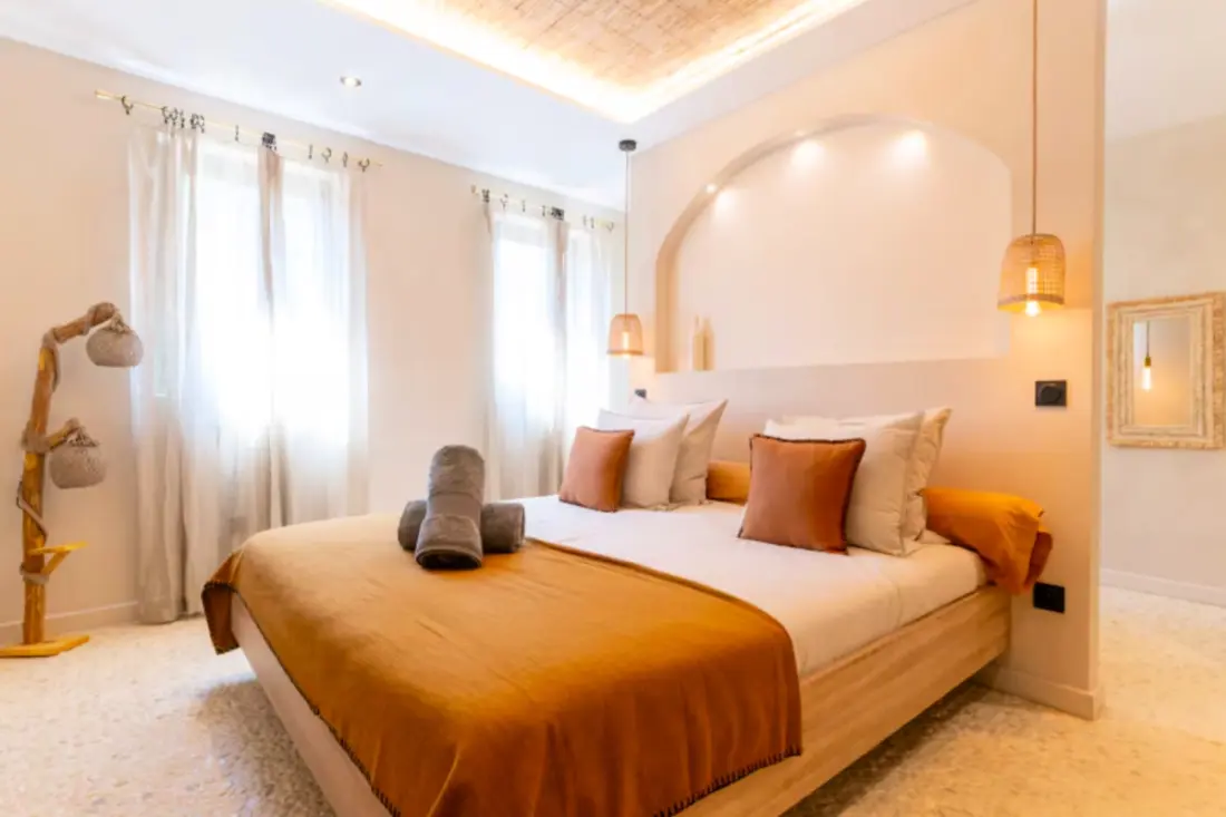 Villa, úszómedence és nagy kert a Ste-maxime-ben
